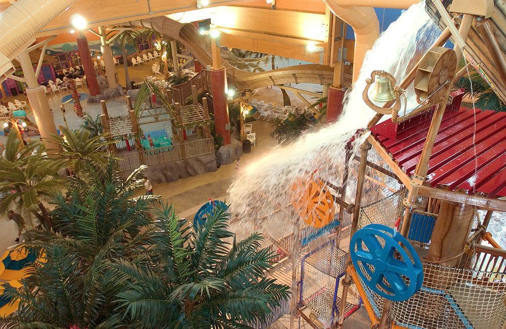 Castaway Bay By Cedar Point Resorts Sandusky Exterior photo