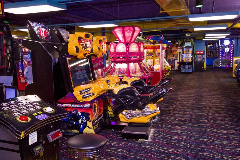 Castaway Bay By Cedar Point Resorts Sandusky Exterior photo