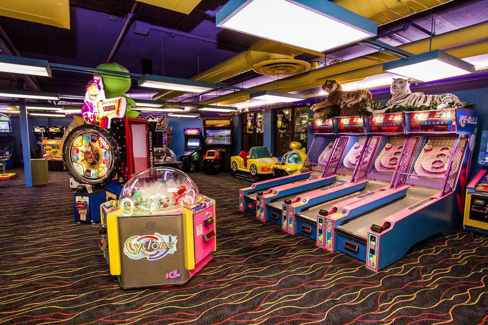 Castaway Bay By Cedar Point Resorts Sandusky Exterior photo