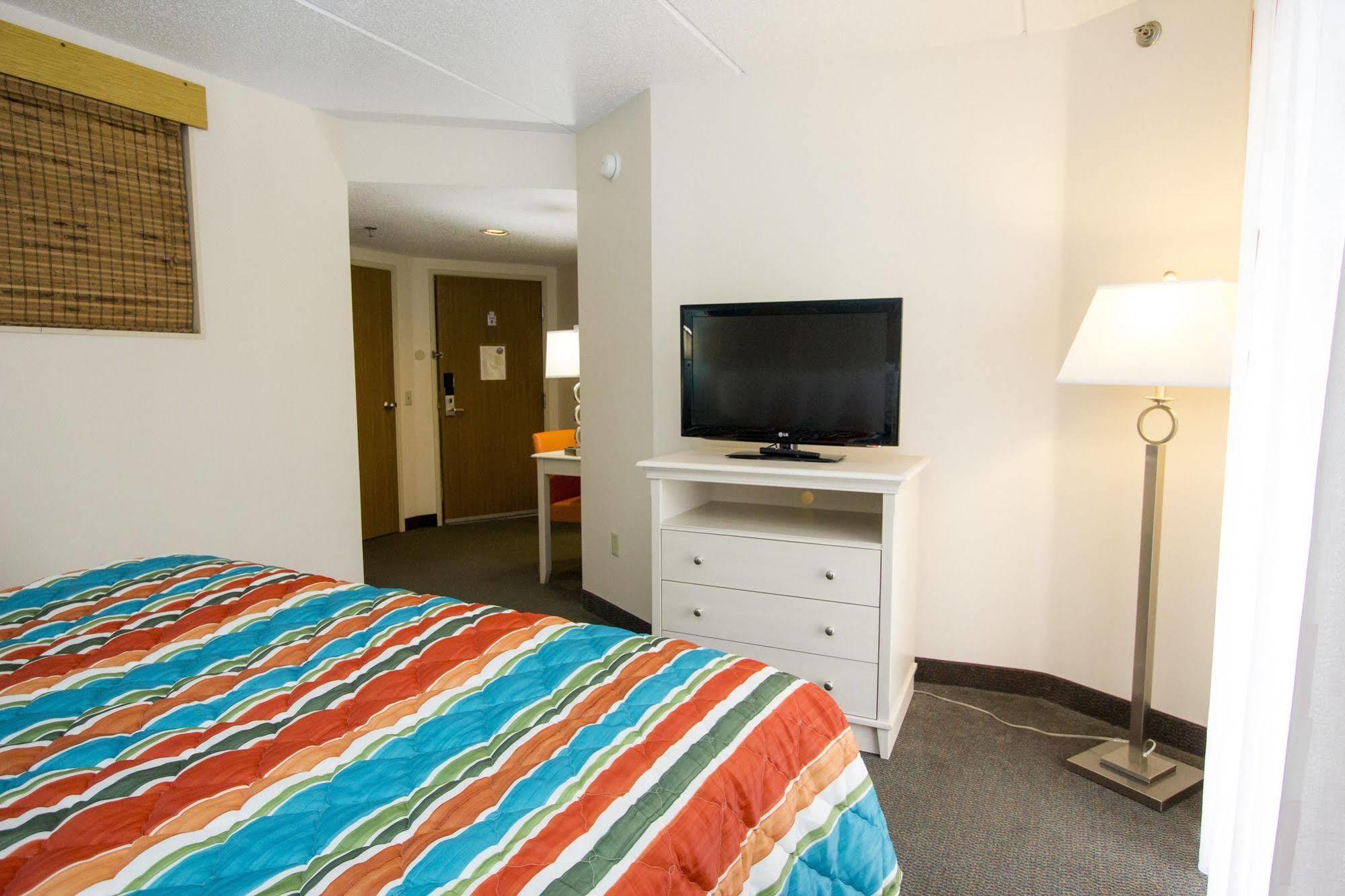 Castaway Bay By Cedar Point Resorts Sandusky Exterior photo
