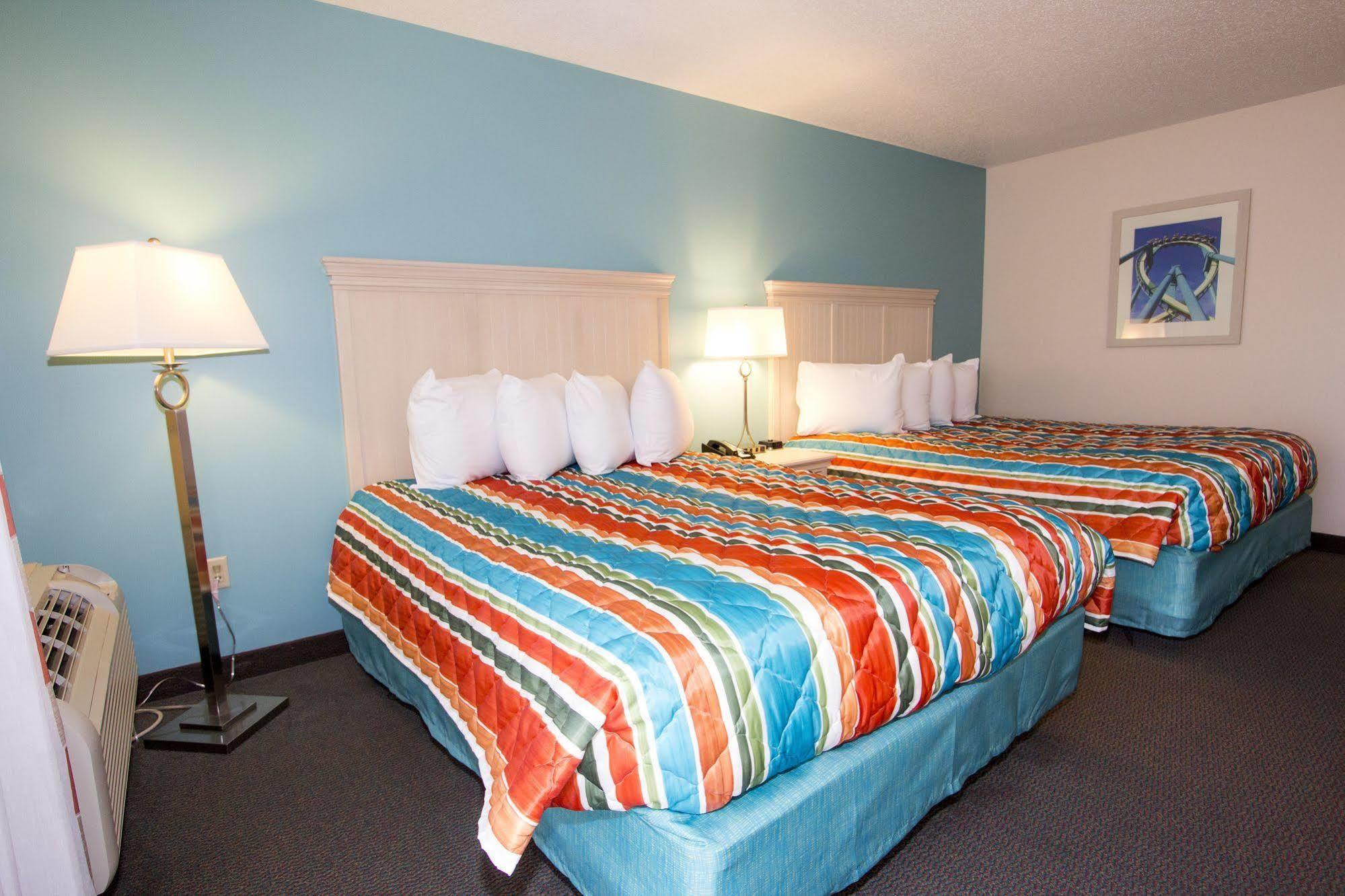 Castaway Bay By Cedar Point Resorts Sandusky Exterior photo