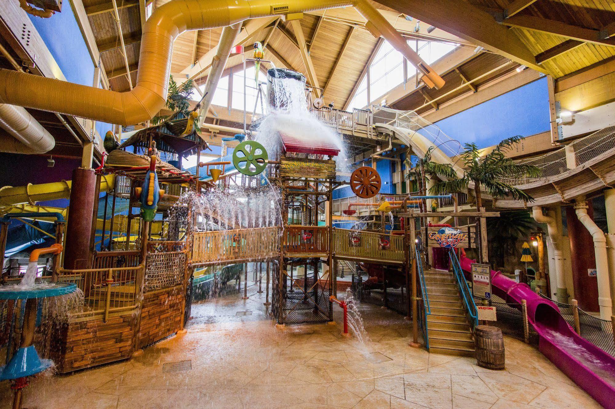 Castaway Bay By Cedar Point Resorts Sandusky Exterior photo